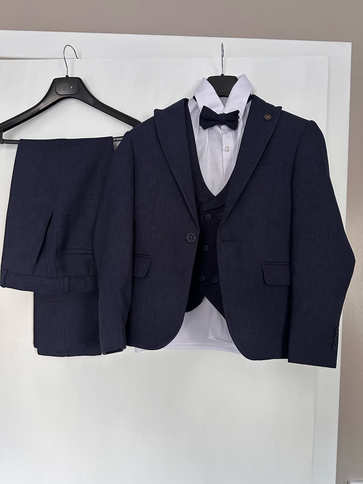 Boys suit navy 9 years for prom/wedding/occasions