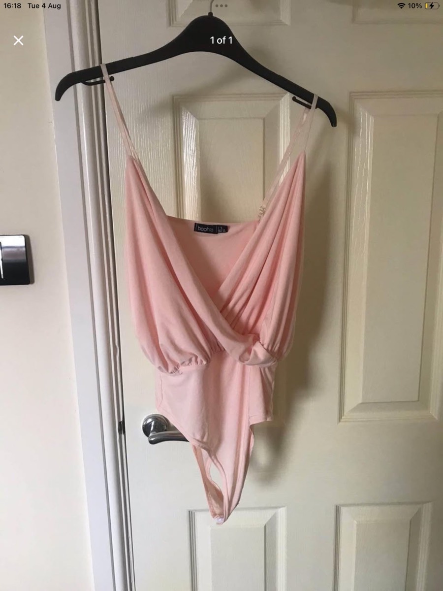 Ladies pink body size 8 NWOT boohoo