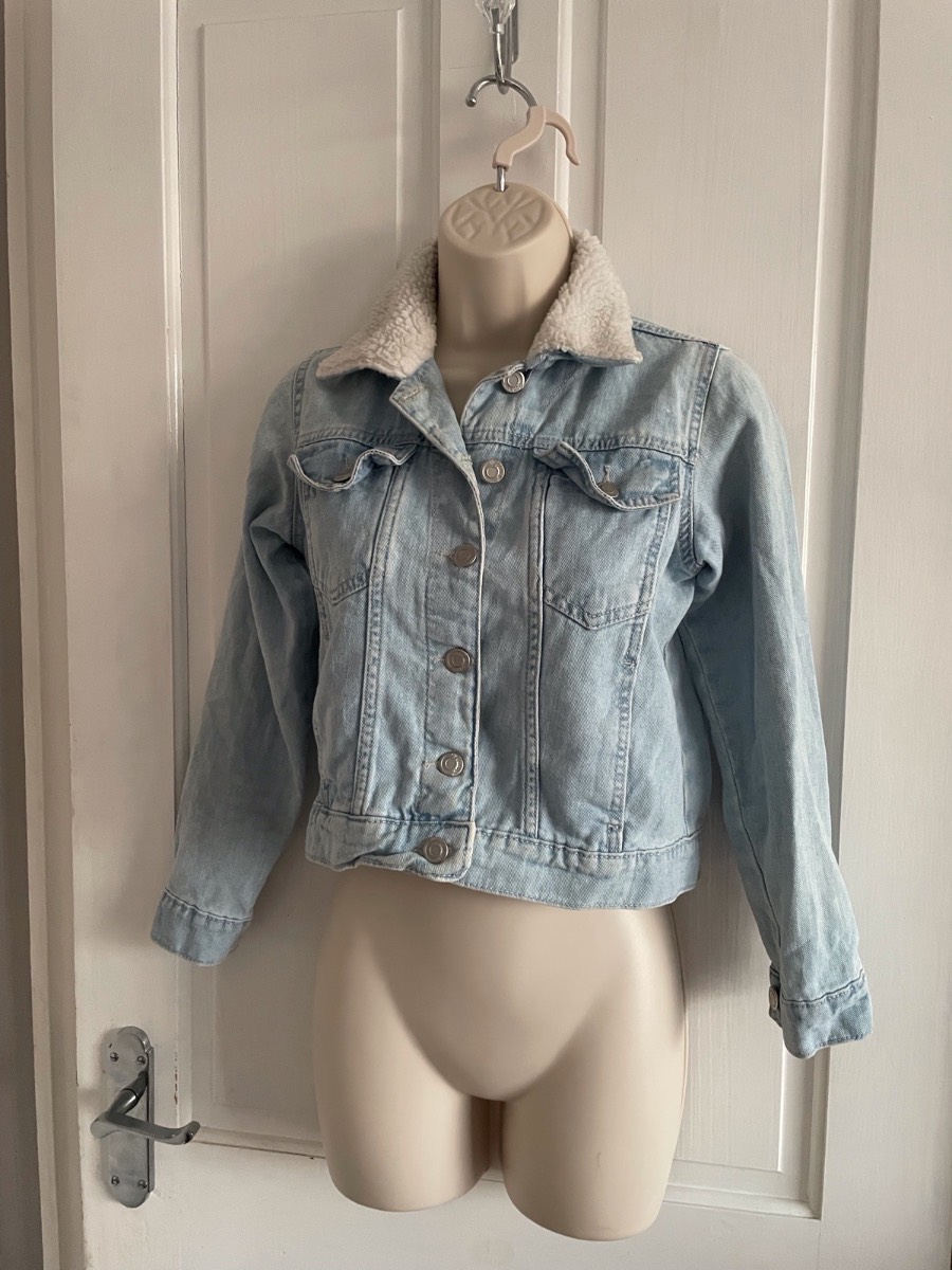 Boohoo ladies blue denim jacket size 4/6