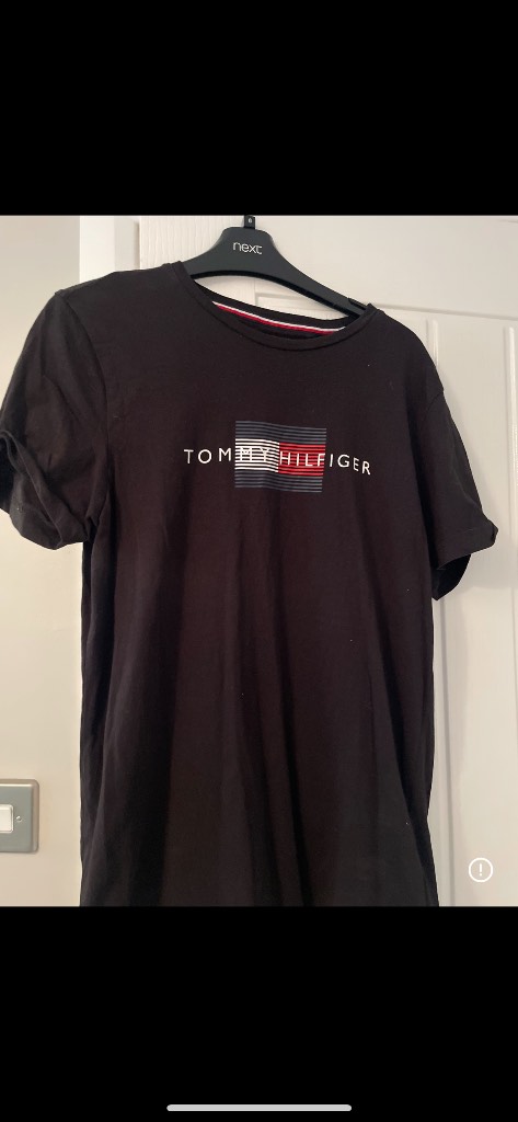 Tommy Hilfiger men’s black t-shirt - Size medium