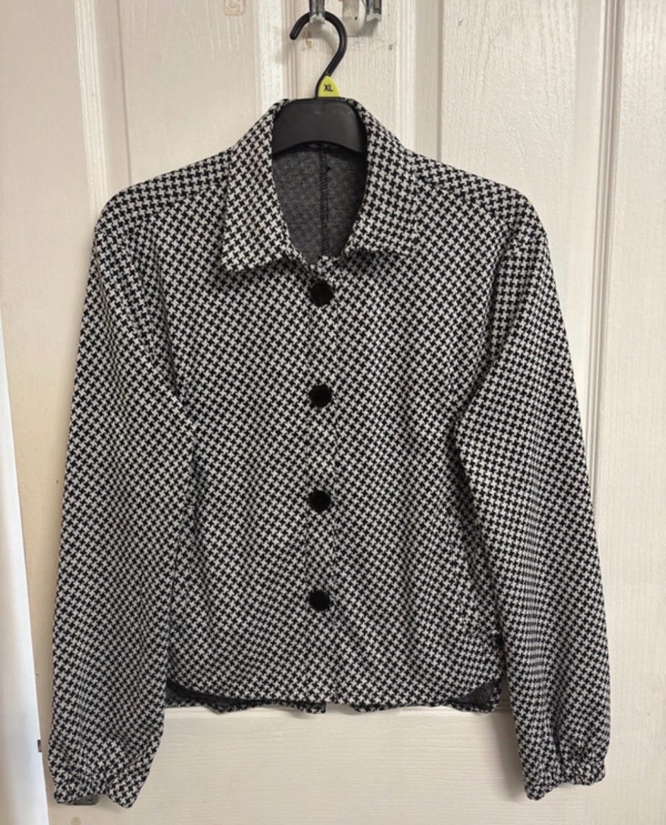 Women’s Checked Jacket Size M/L