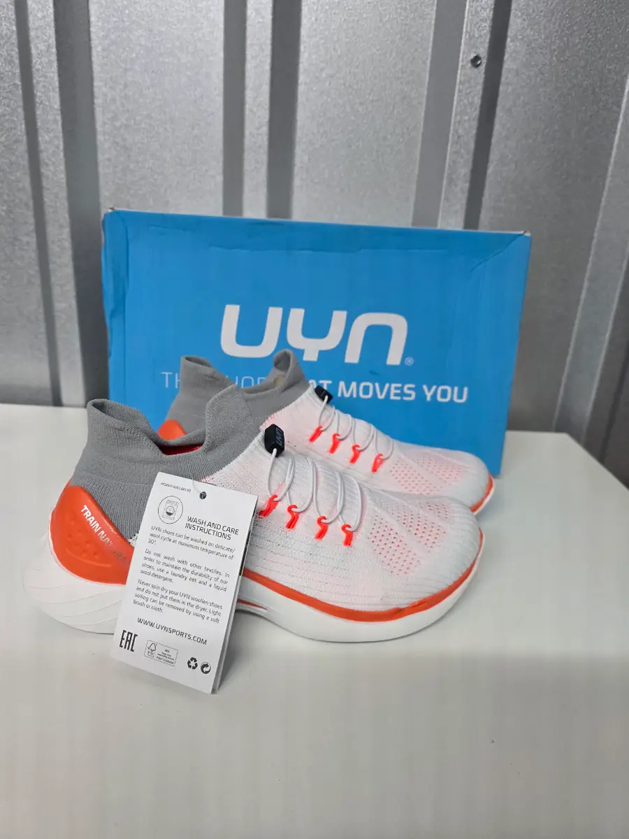 Uyn men trainers size 6