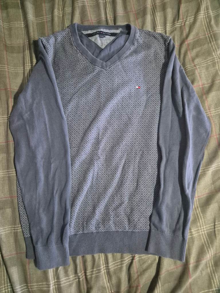 Tommy hilfigure V-Neck jumper size m