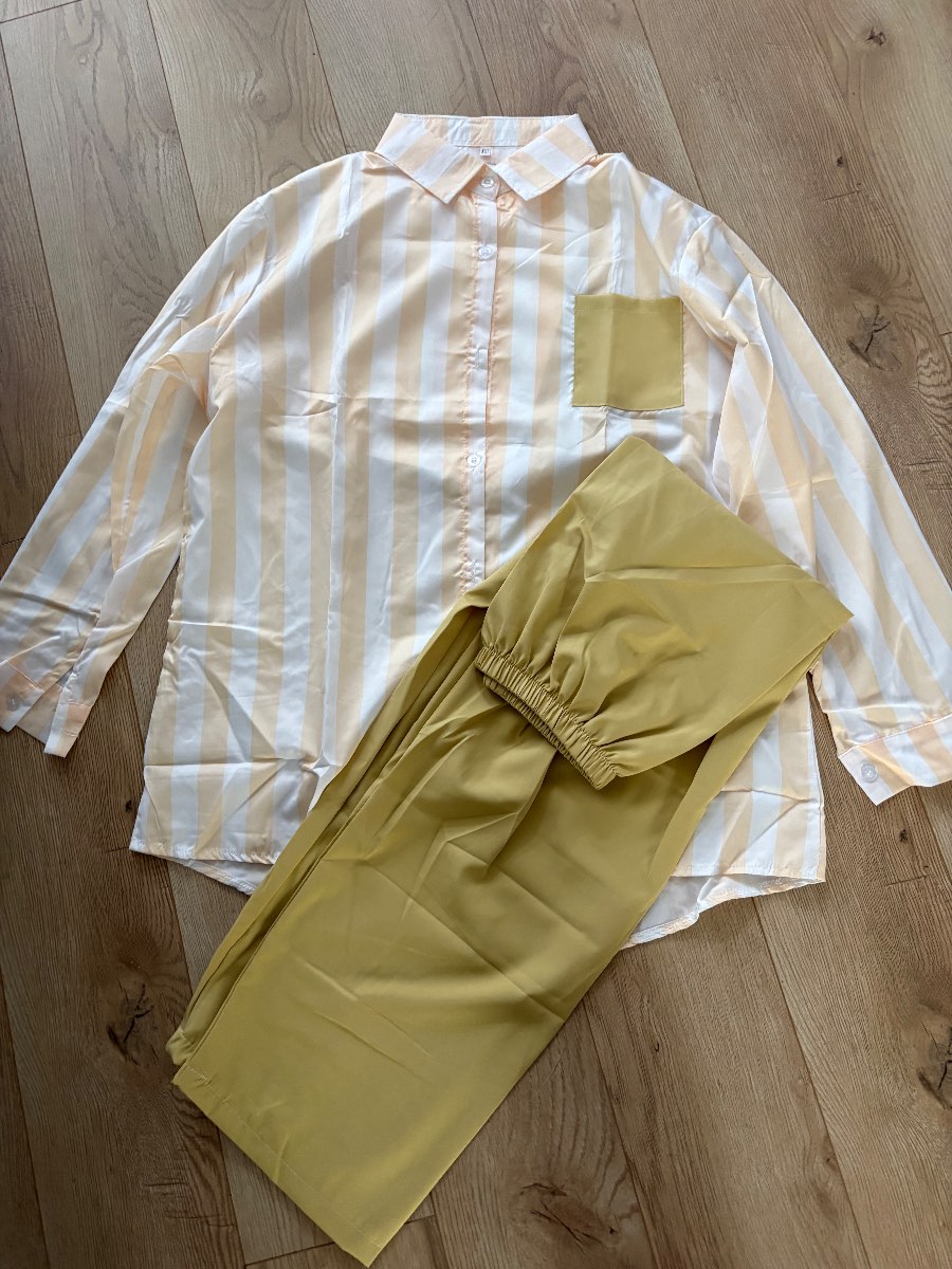 Two piece set