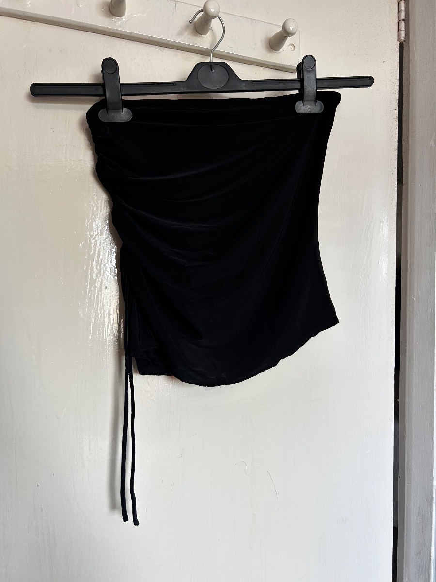 PrettyLittleThing Black Slinky Ruched Side Asymmetric Bandeau Top - Size 8 (BNWT)