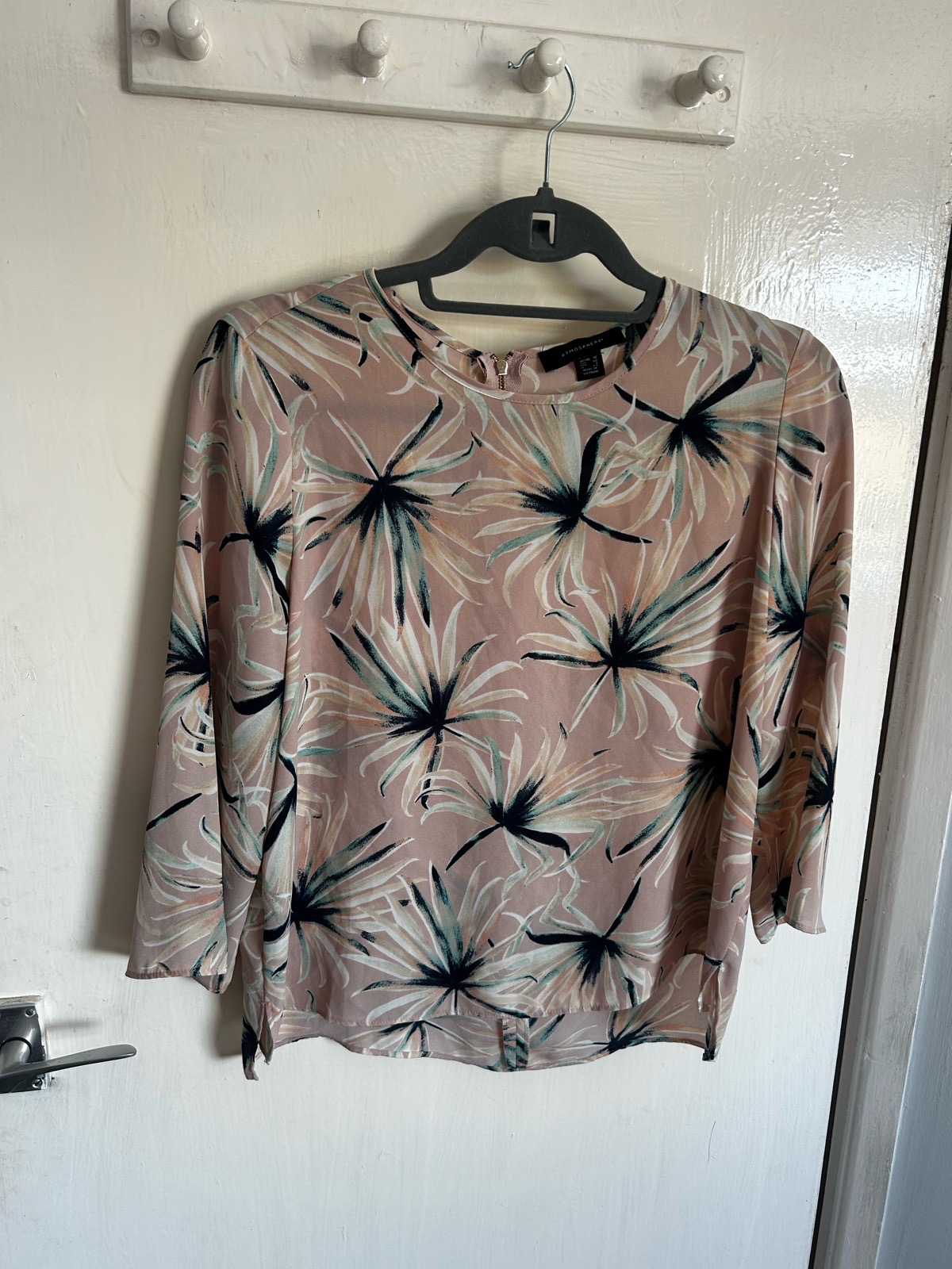 Atmosphere Dusty Pink Palm Print Top - Size 12 | Back Zip Blouse