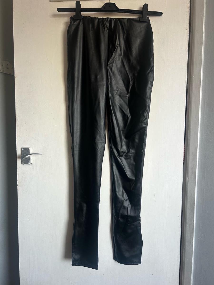 Boohoo Women’s Black Faux Leather Split Hem Leggings / Trousers - High Waisted