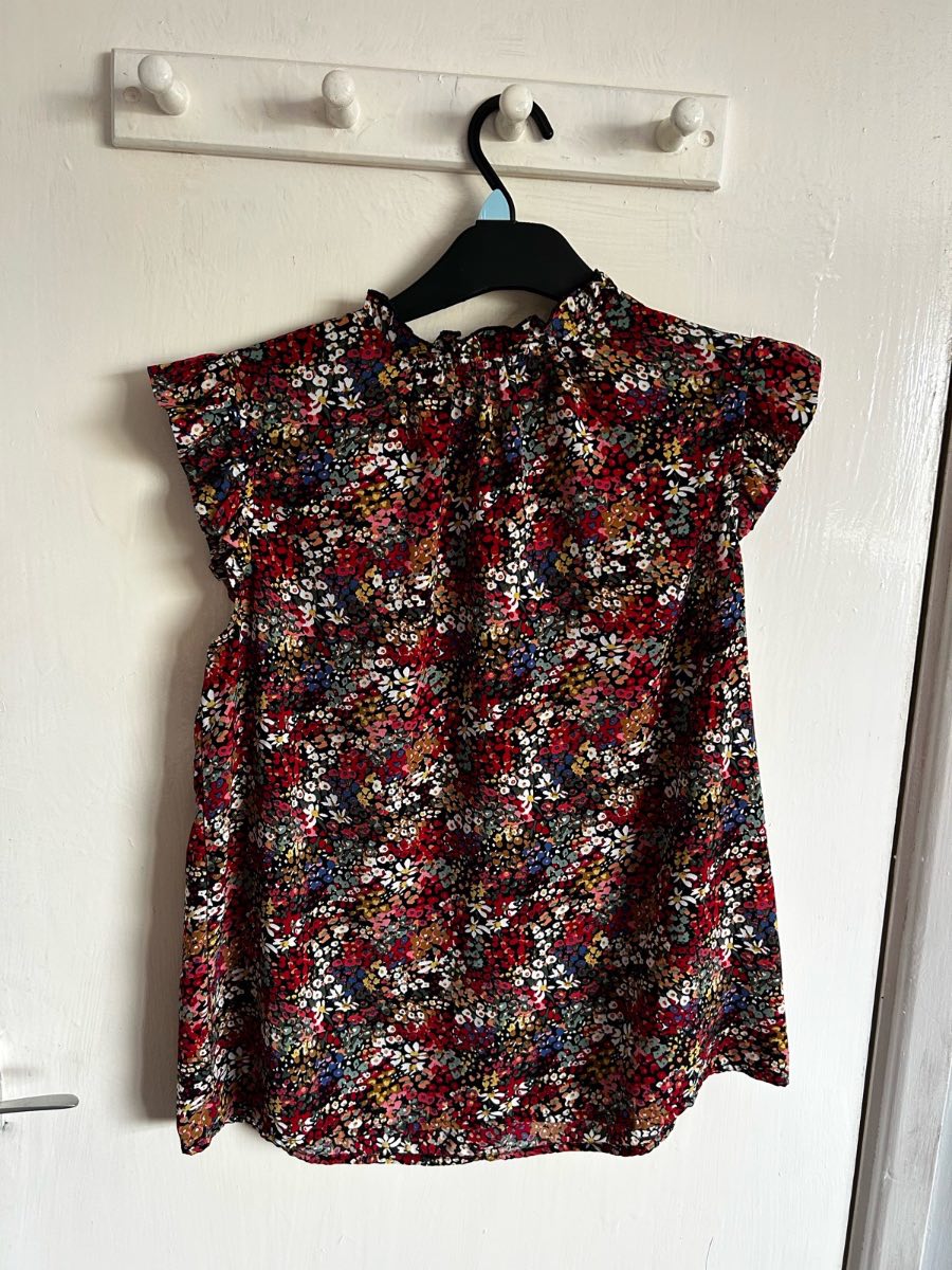SHEIN Floral Blouse Top Size L 12/14 Multi Colour Ditsy Print Ruffle Cap Sleeve