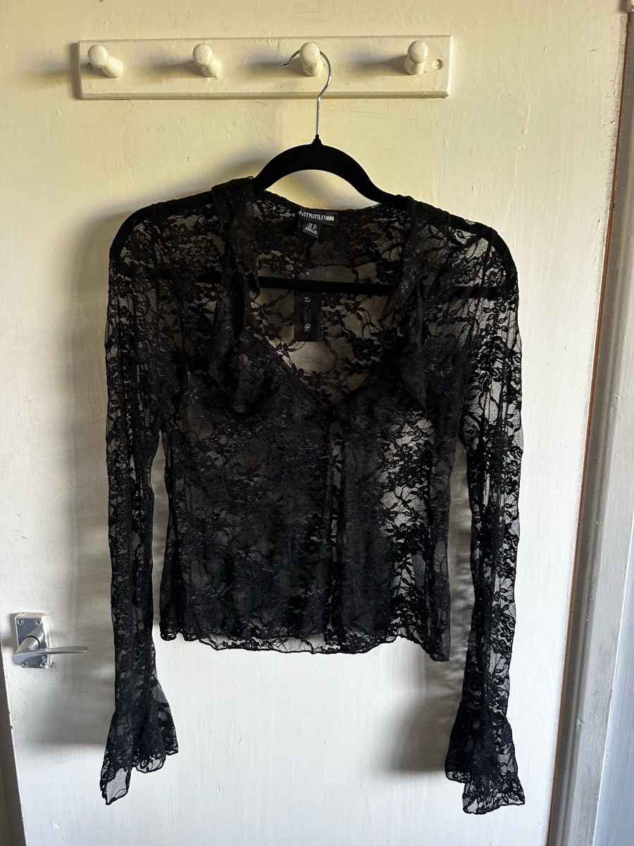 🖤 BNWT PrettyLittleThing Black Lace Long Sleeve Blouse Top - Size 10 🖤