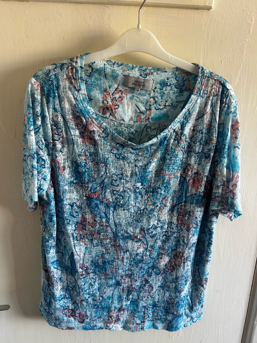 Honor Millburn Blue Floral Short Sleeve Lined Top T-Shirt Size 18 Edinburgh Woollen Mill
