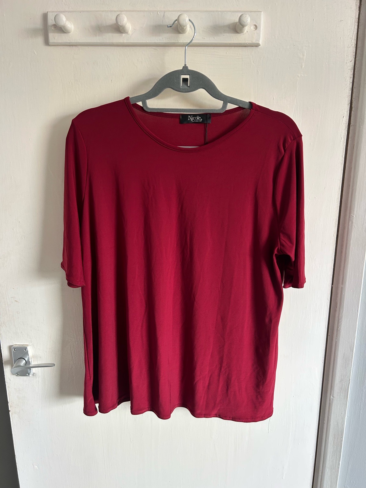 BNWT Nicole Collection Burgundy Red Short Sleeve Top Size L (14 16) Stretch T-Shirt