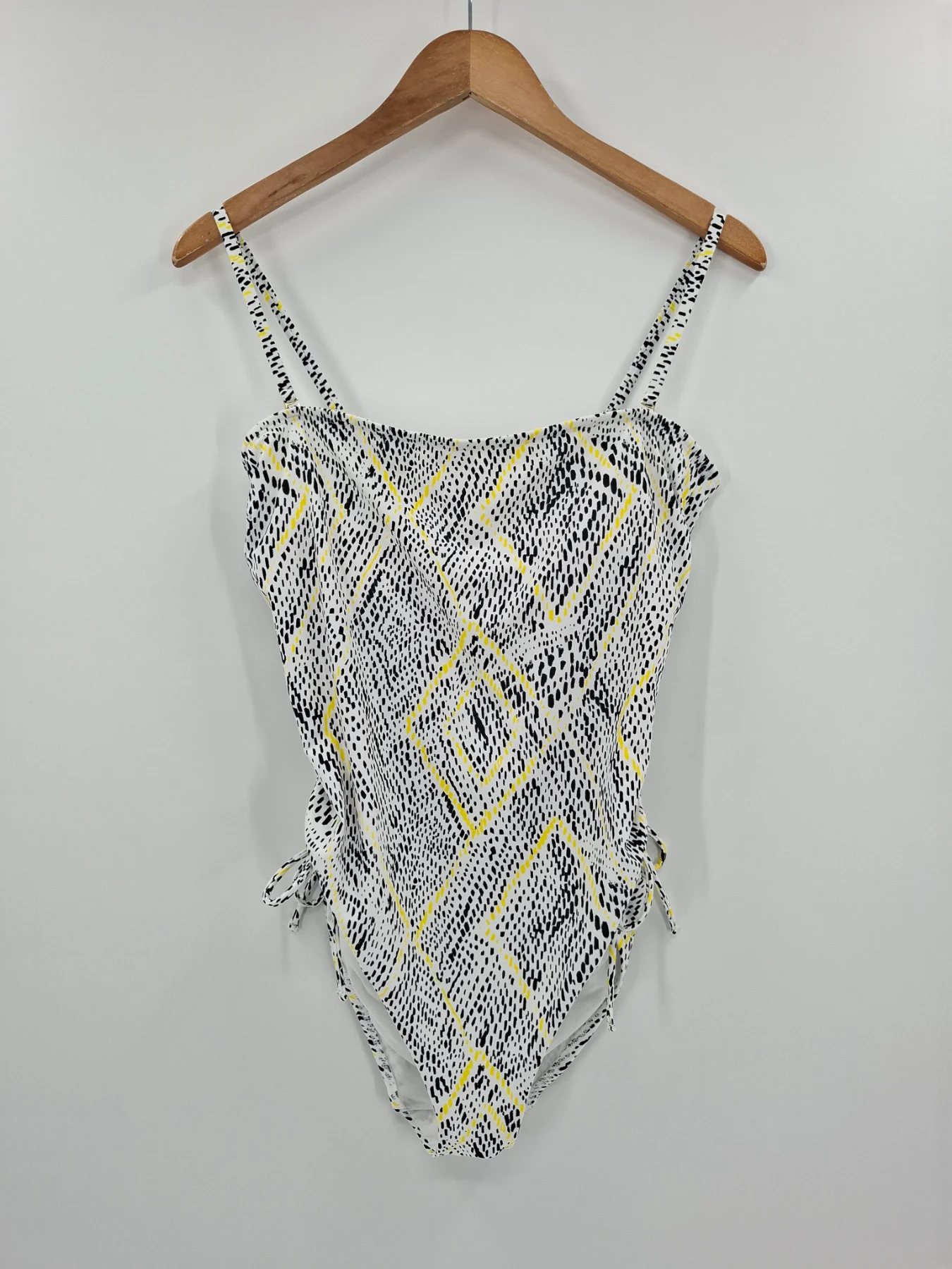 Marks and Spencer yellow monochrome swimsuit geometric swimsuit pool size 16