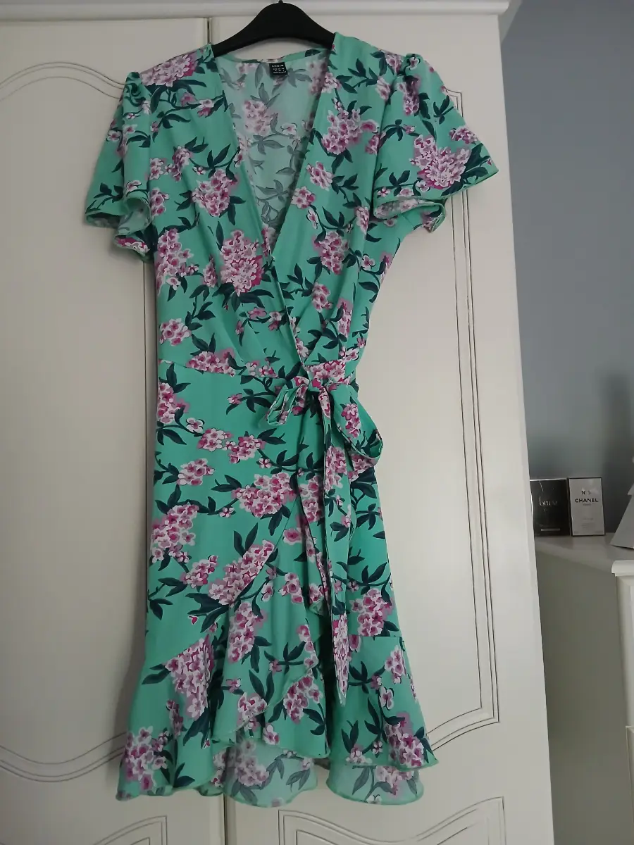 Gorgeous wrap dress