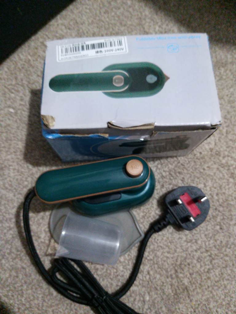 Portable mini iron