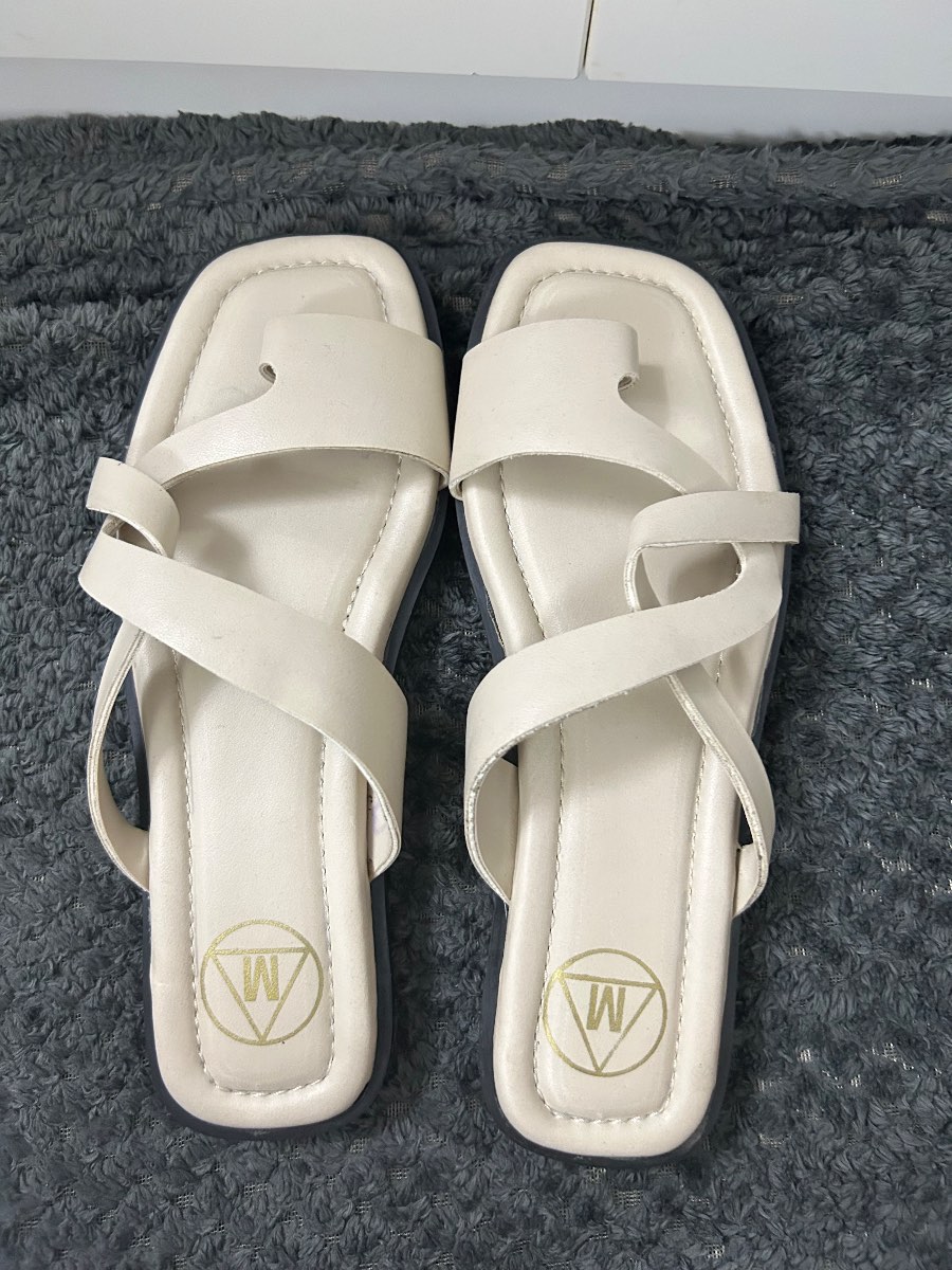 Missguided flat sandals white