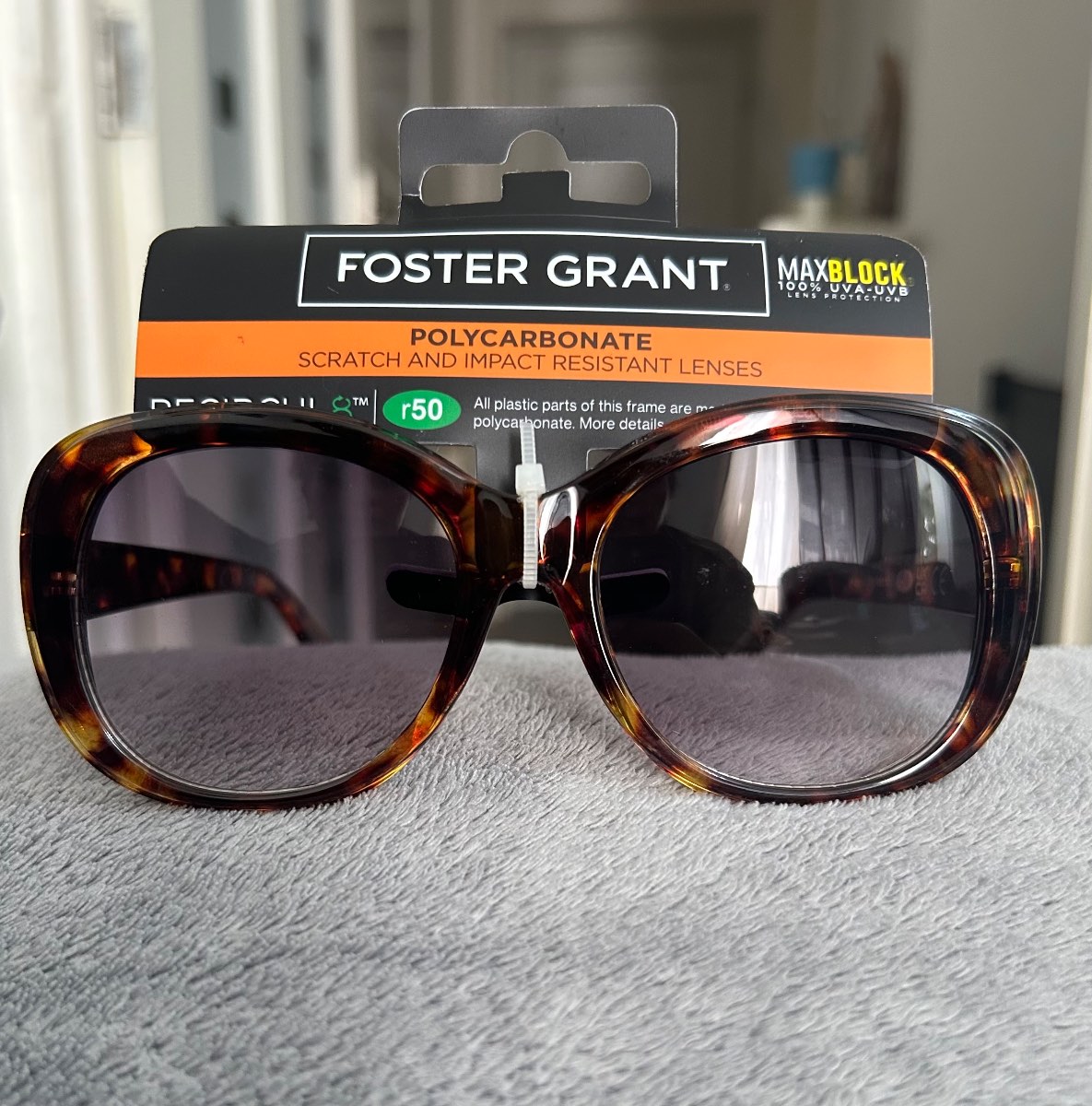 Foster Grant tortoiseshell Woman  sunglasse,