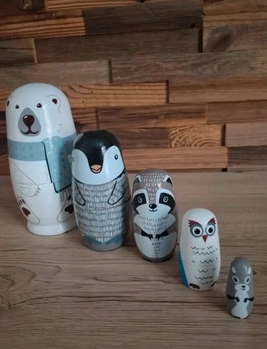 Wooden nesting dolls set polar bear set