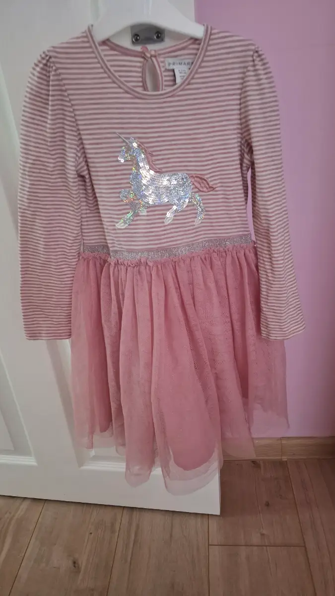 Unicorn long sleeve drees size 6-7 years 122 cm