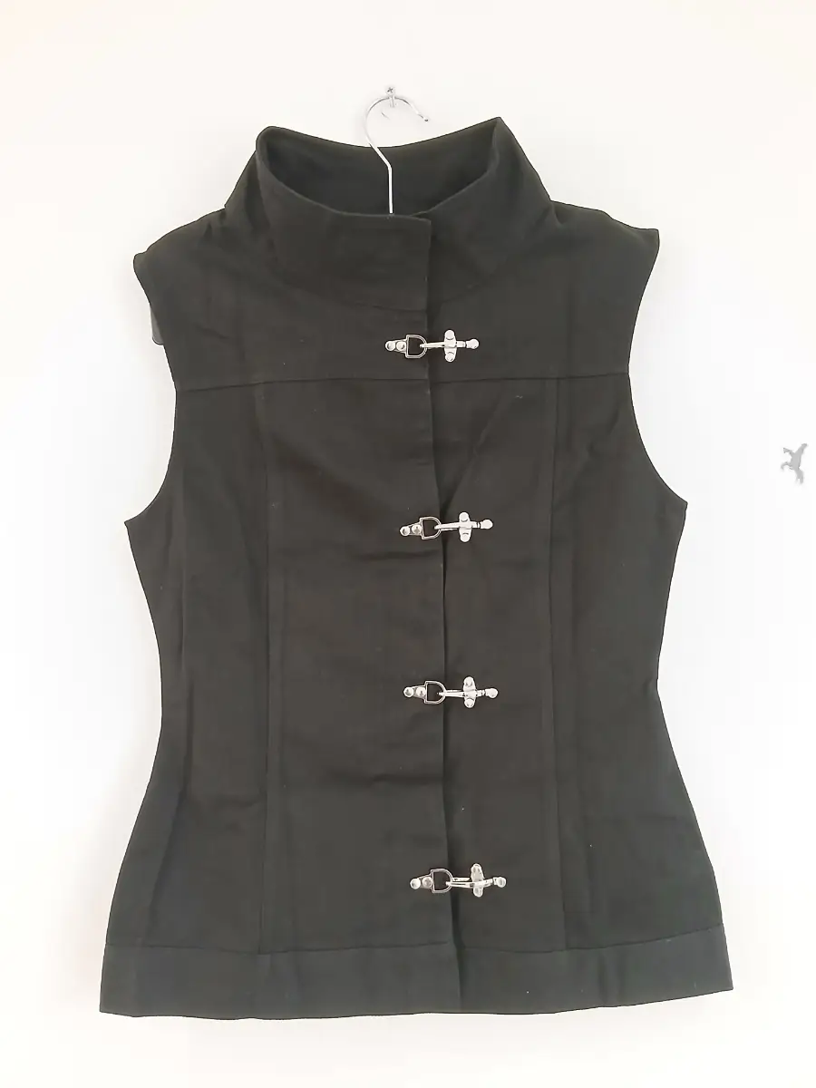 Black High‑Neck Clasp Crop Top – Size S – Alt Streetwear