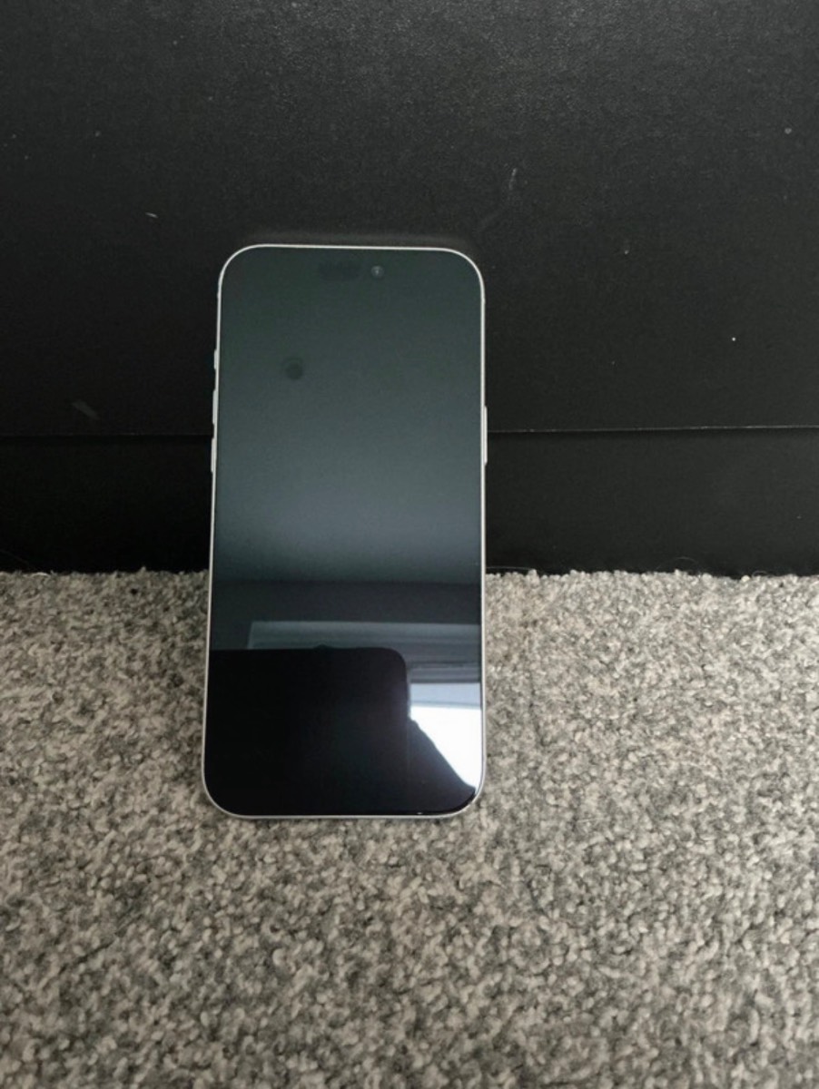 iPhone 17 pro max bank only