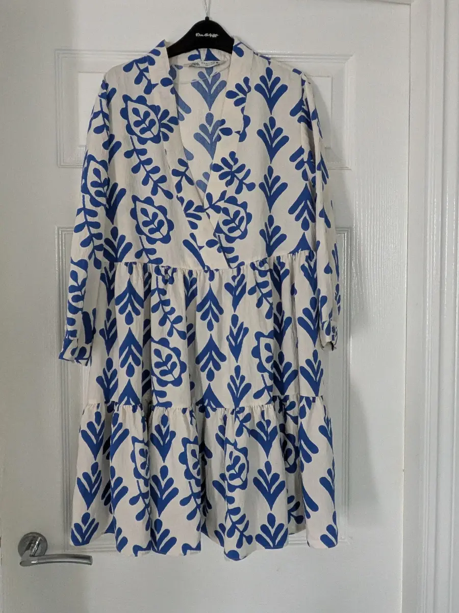 Zara Blue and white smock tiered mini summer dress botanical print size M 10