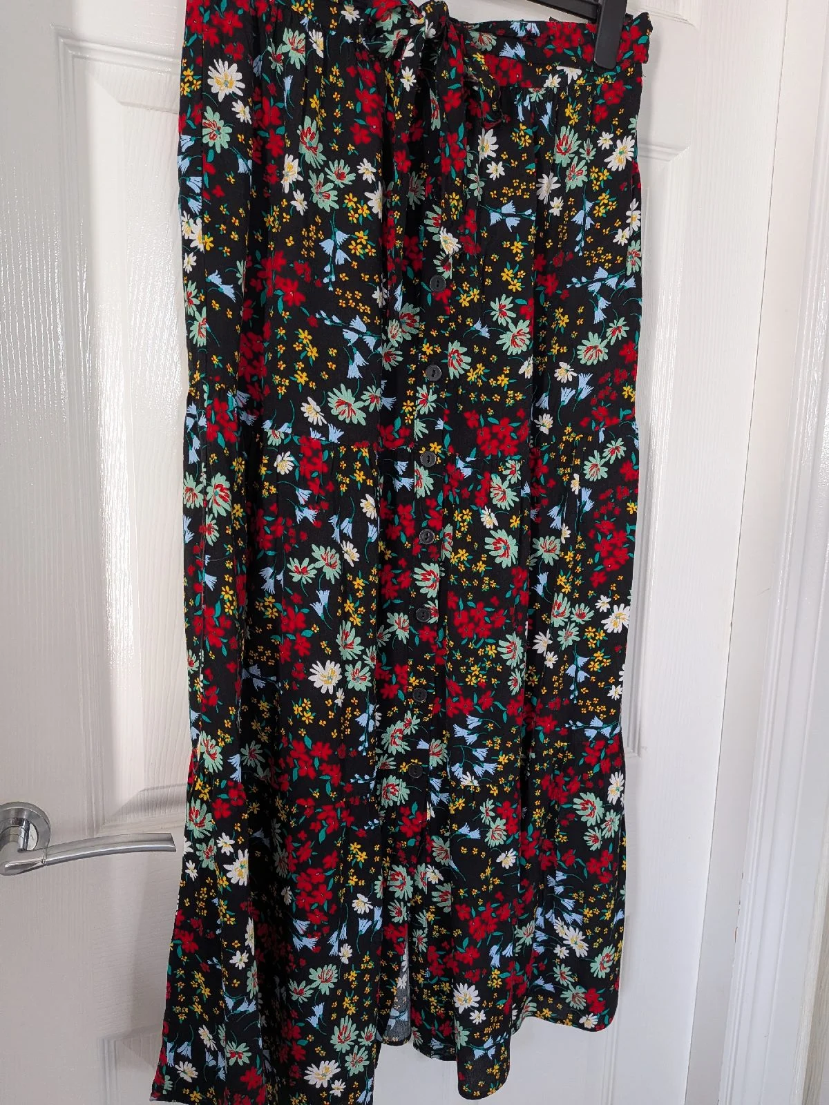 Oliver Bonas Black Multicolour Floral Tiered Button-Through Midi Skirt tie elastic waist Size 10