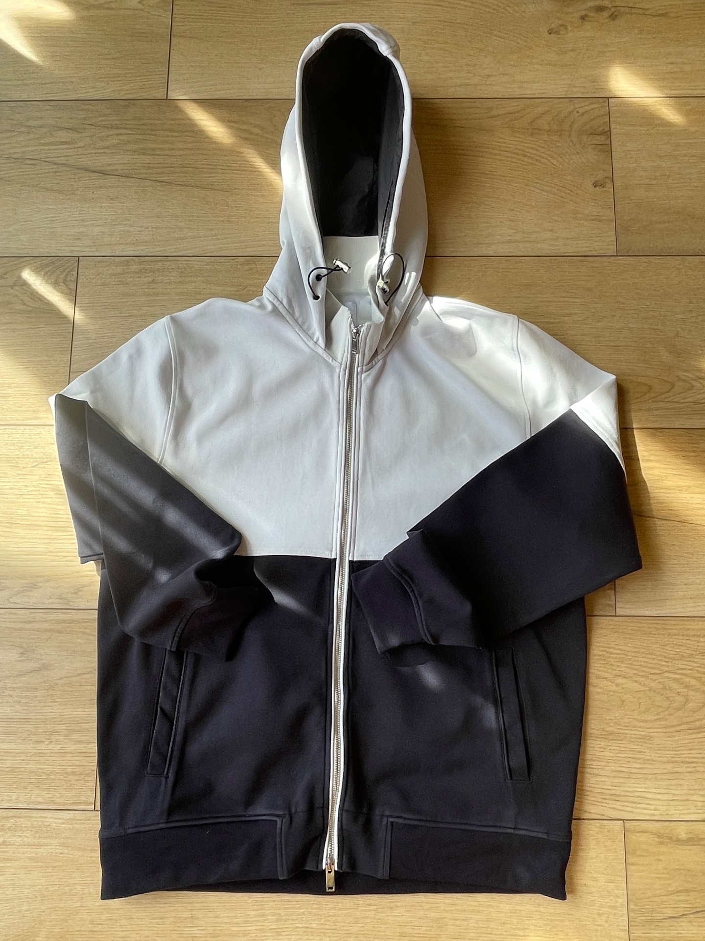 ZARA Colour Block Zip Hoodie – Black & White – XL – Oversized Luxe Athleisure