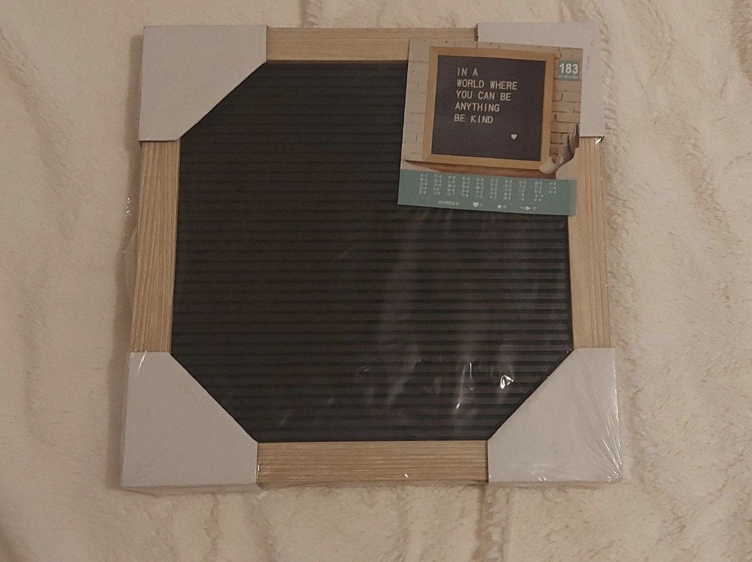 Announcement board