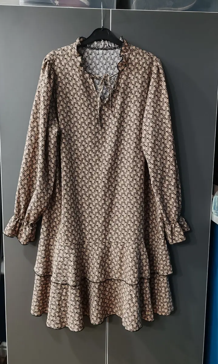Geometric print ruffle hem dress - Size 1XL - boho tie neck