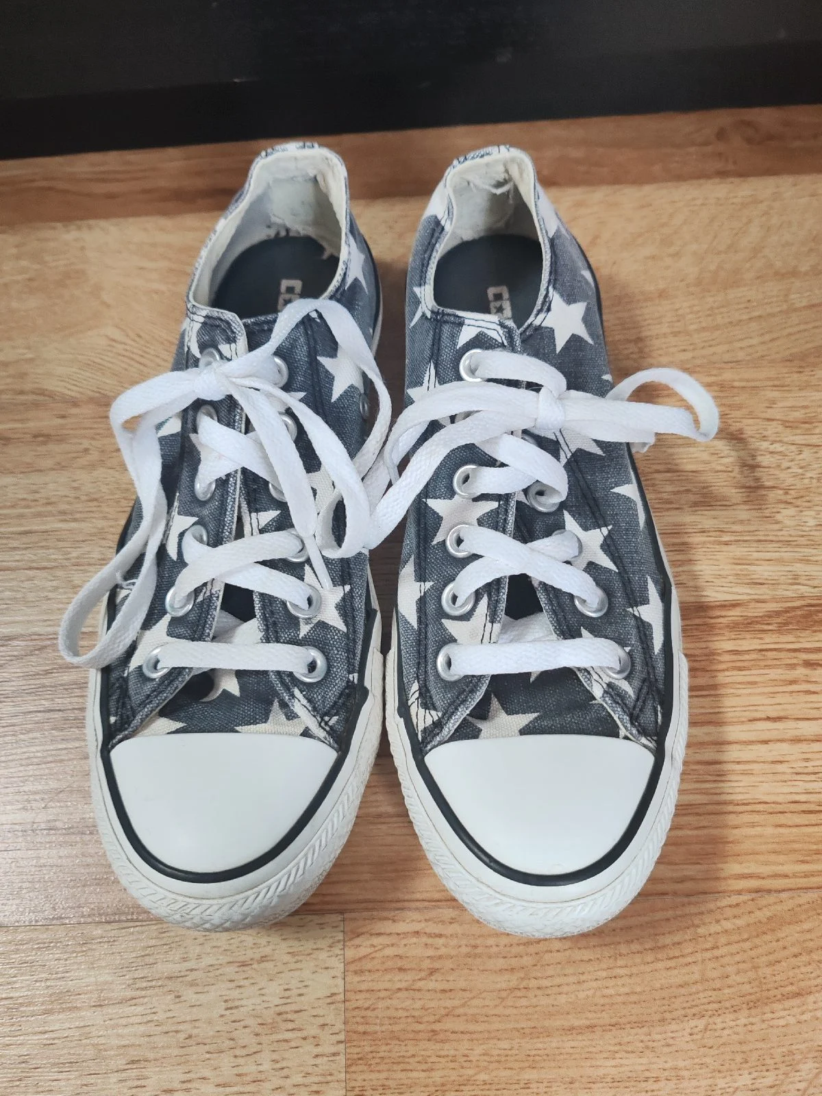 Converse Chuck Taylor All Star - star print low tops - Size UK 5