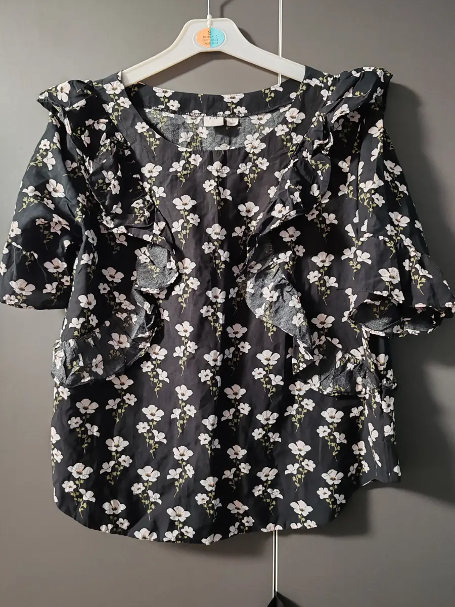 GAP Floral Ruffle Blouse – Size L