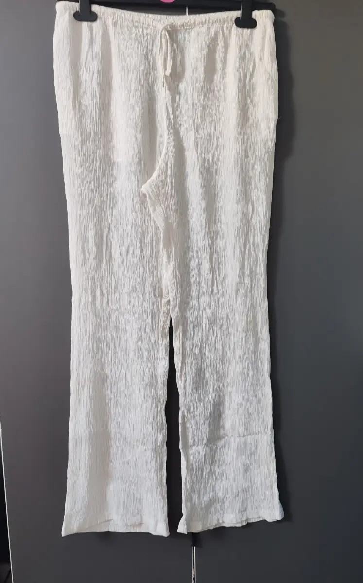 H&M Divided Cream Textured Crinkle Wide Leg Trousers Size M