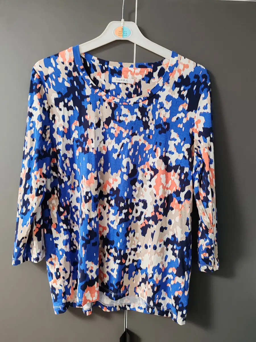 M&S Classic abstract print 3/4 sleeve top - Size 14