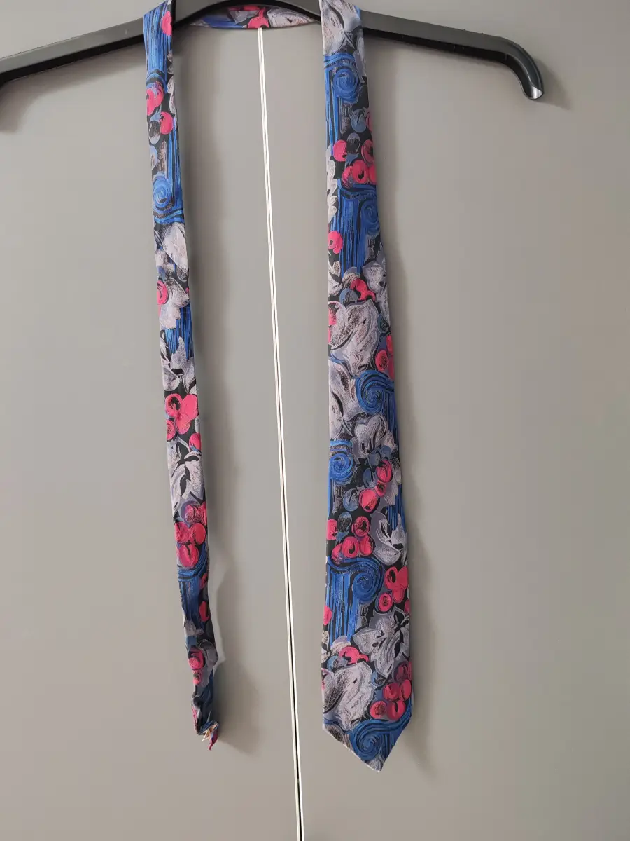 Vintage Woods & Gray 100% Silk Tie Abstract Floral Blue Pink Pattern