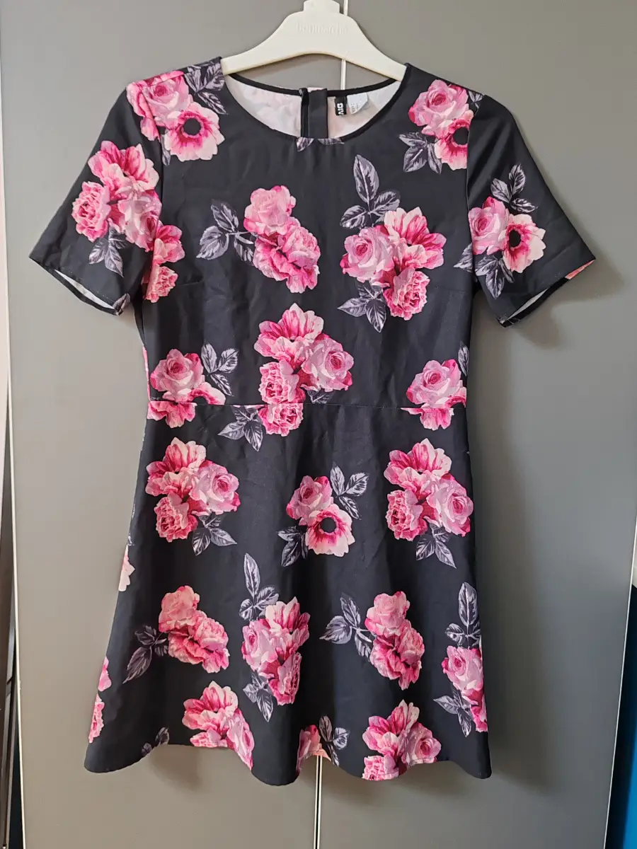 H&M Divided Black Floral Skater Dress Pink Roses Size 12