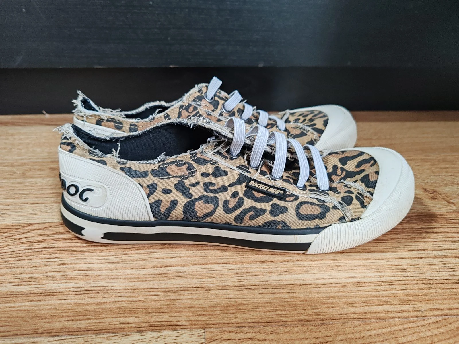Rocket Dog Jazzin Leopard Print Canvas Trainers Size UK 4 (EU 37)