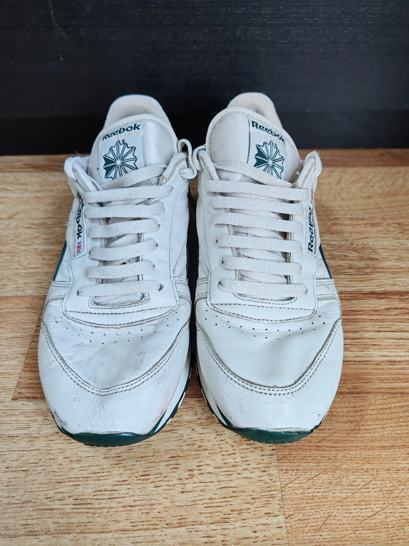 Reebok Classic Leather Sneakers White & Dark Green - Retro Vintage Style - Size UK 8