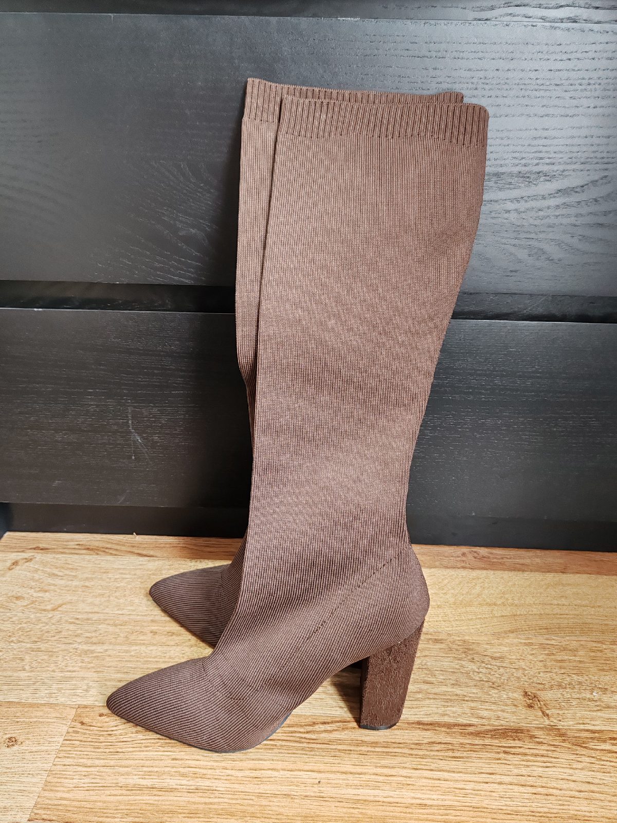 Brown Knit Pointed Toe Sock Boots / Knee High Heeled Boots - EU 38 / UK 5