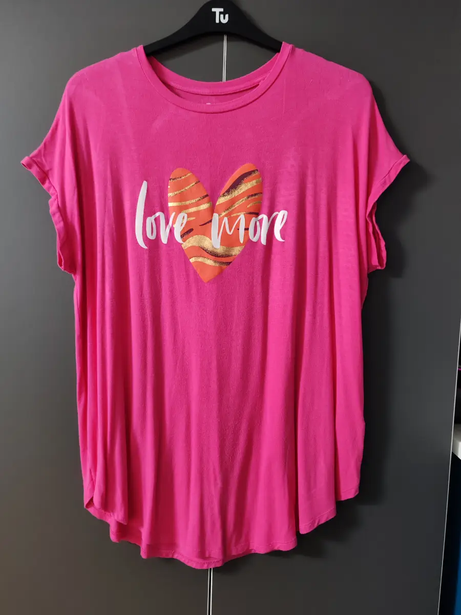 Tu Pink 'Love More' Graphic Longline T-Shirt Size 16