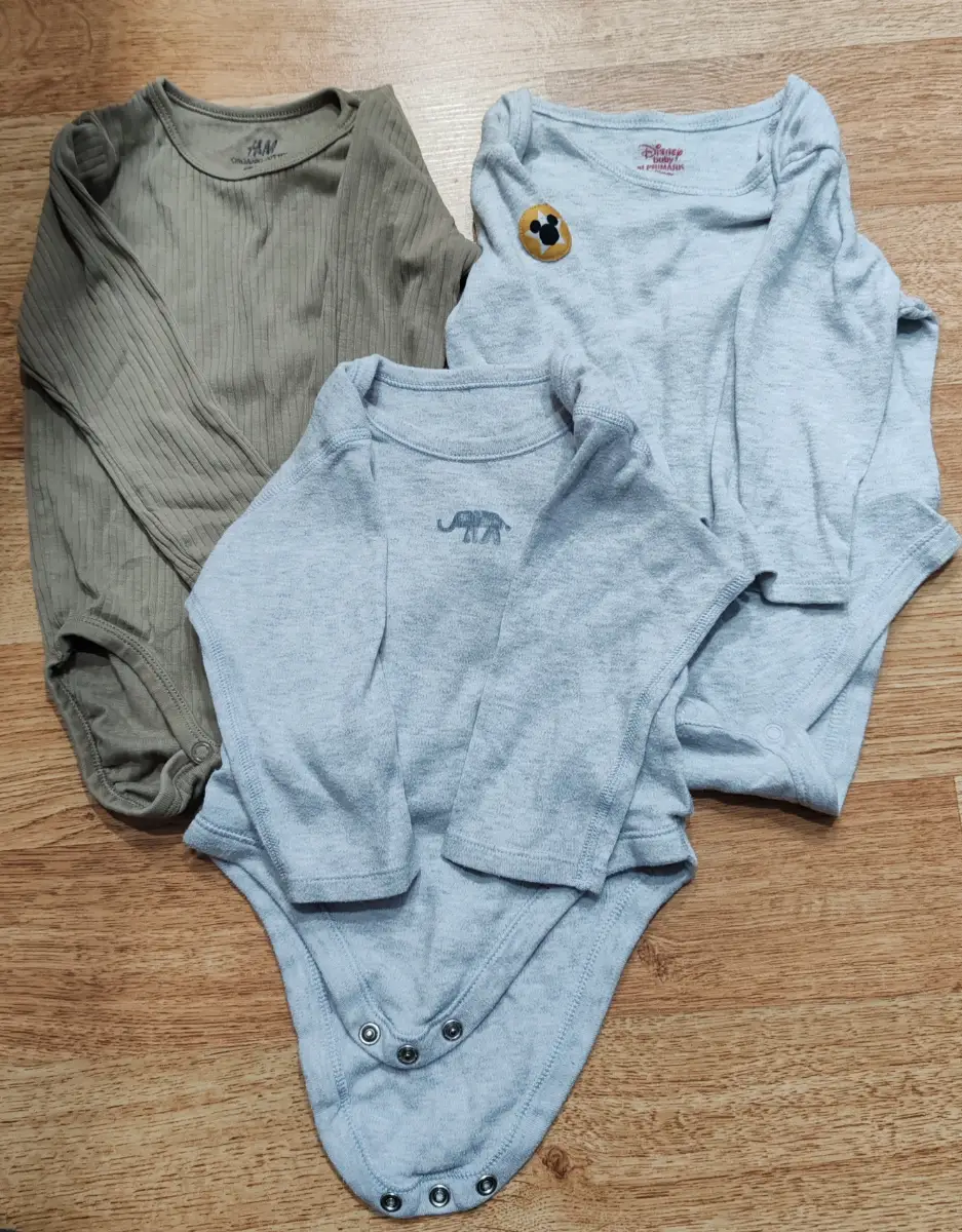 Bundle of 3long-sleeved bodysuits | Size 9-12 Months | H&M, M&S & Primark