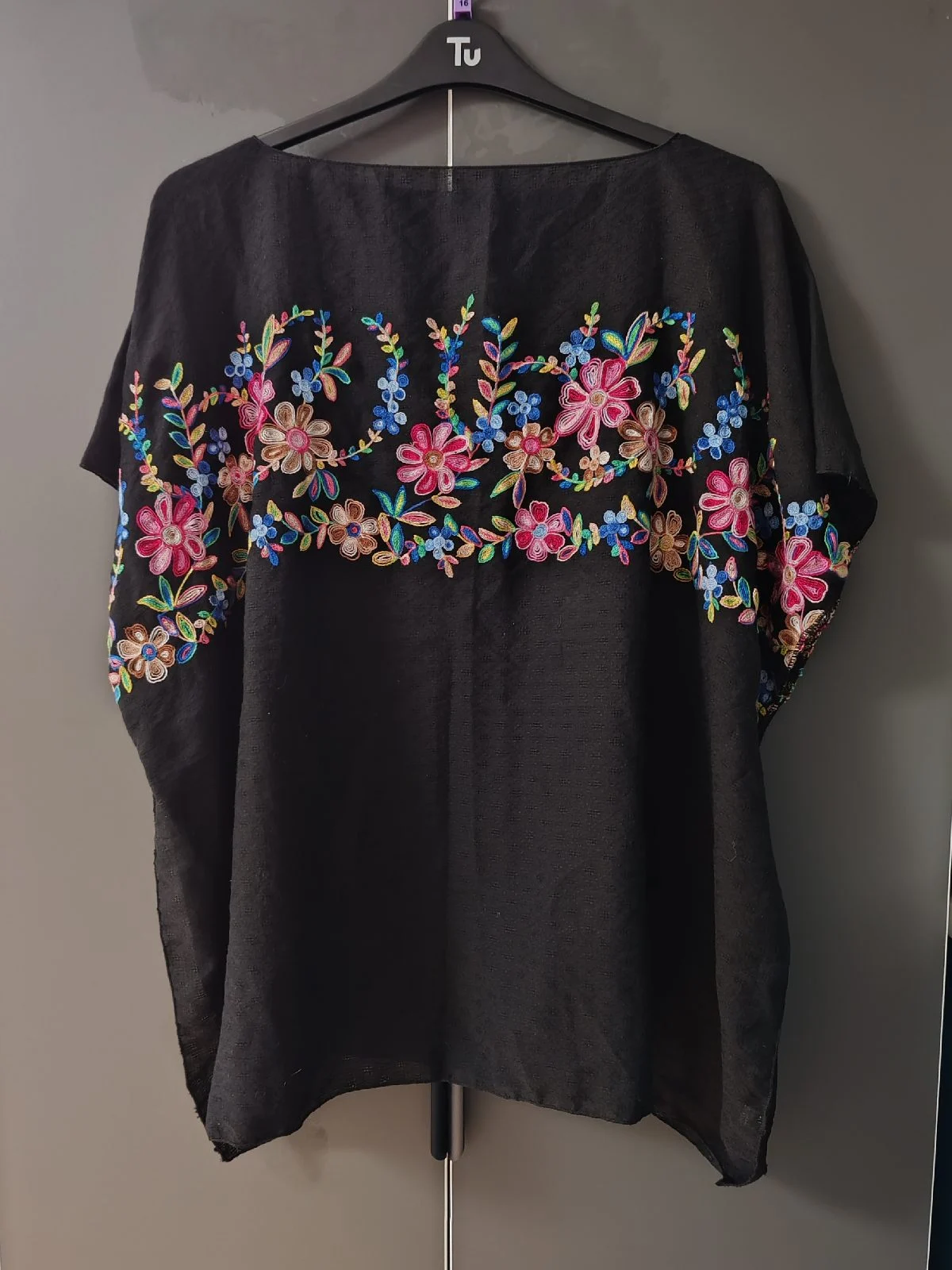 Black Embroidered Floral Kaftan Poncho Beach Cover Up Top Size One Size