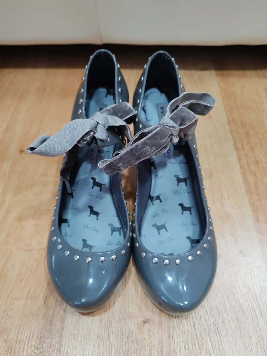 Melissa & Doc Dog rare studded mary jane heels grey - size UK 4
