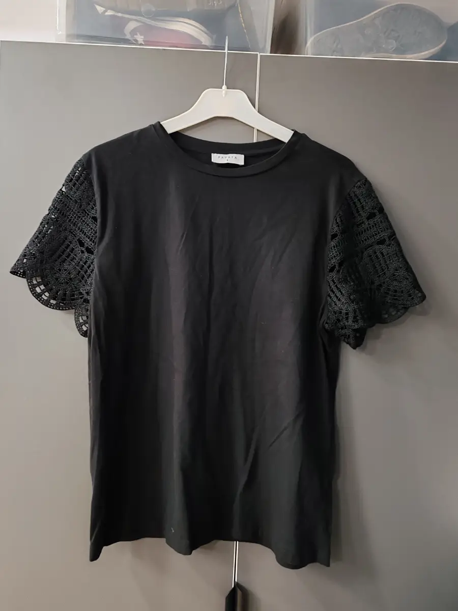 Papaya black T-Shirt with crochet lace sleeves – size 8