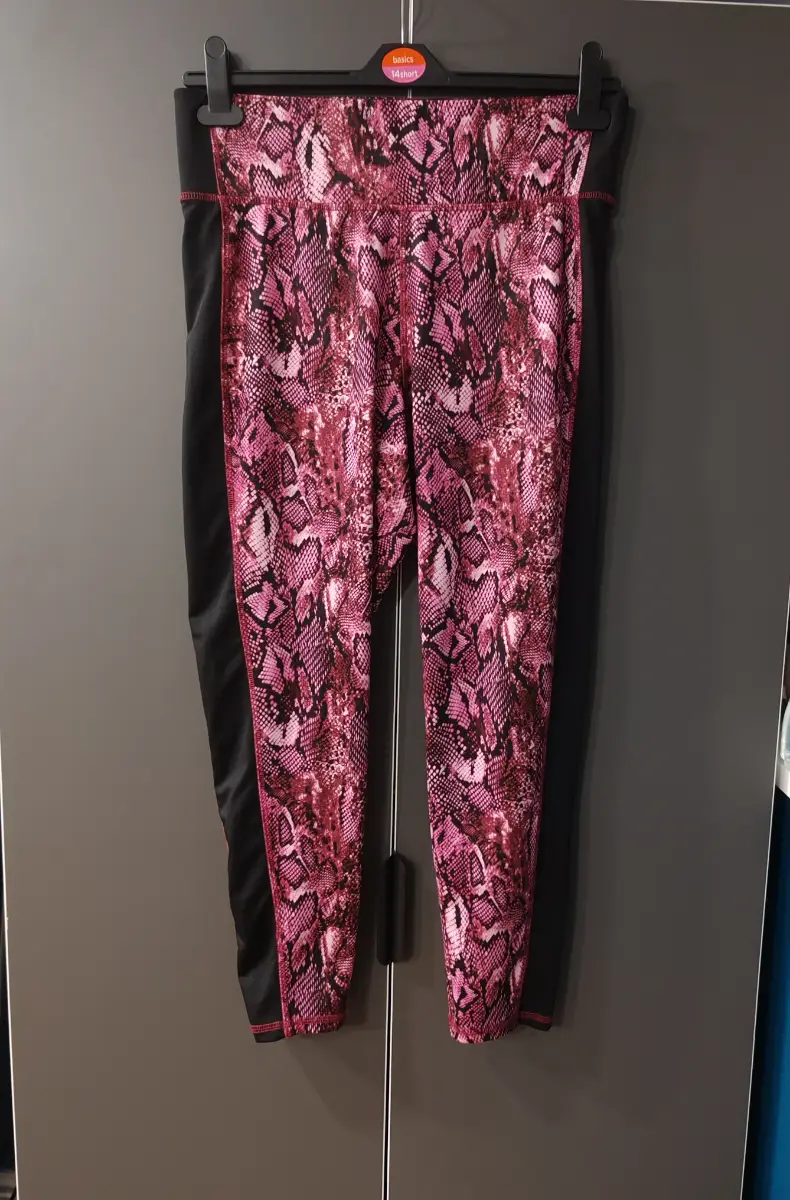 F&F active pink snakeskin print leggings - Size L ( approx 16-18)