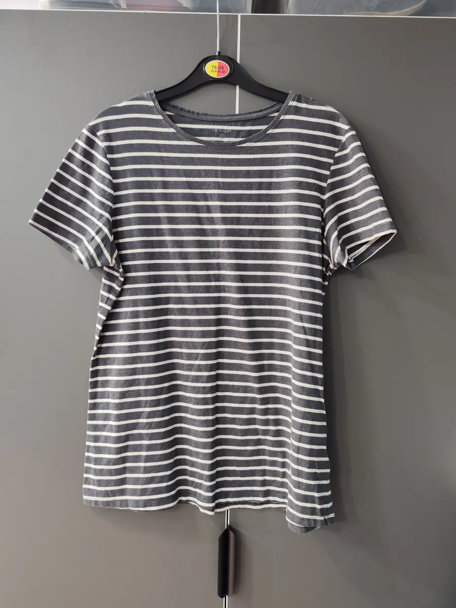 Primark grey & white striped short sleeve T-Shirt - Size XL