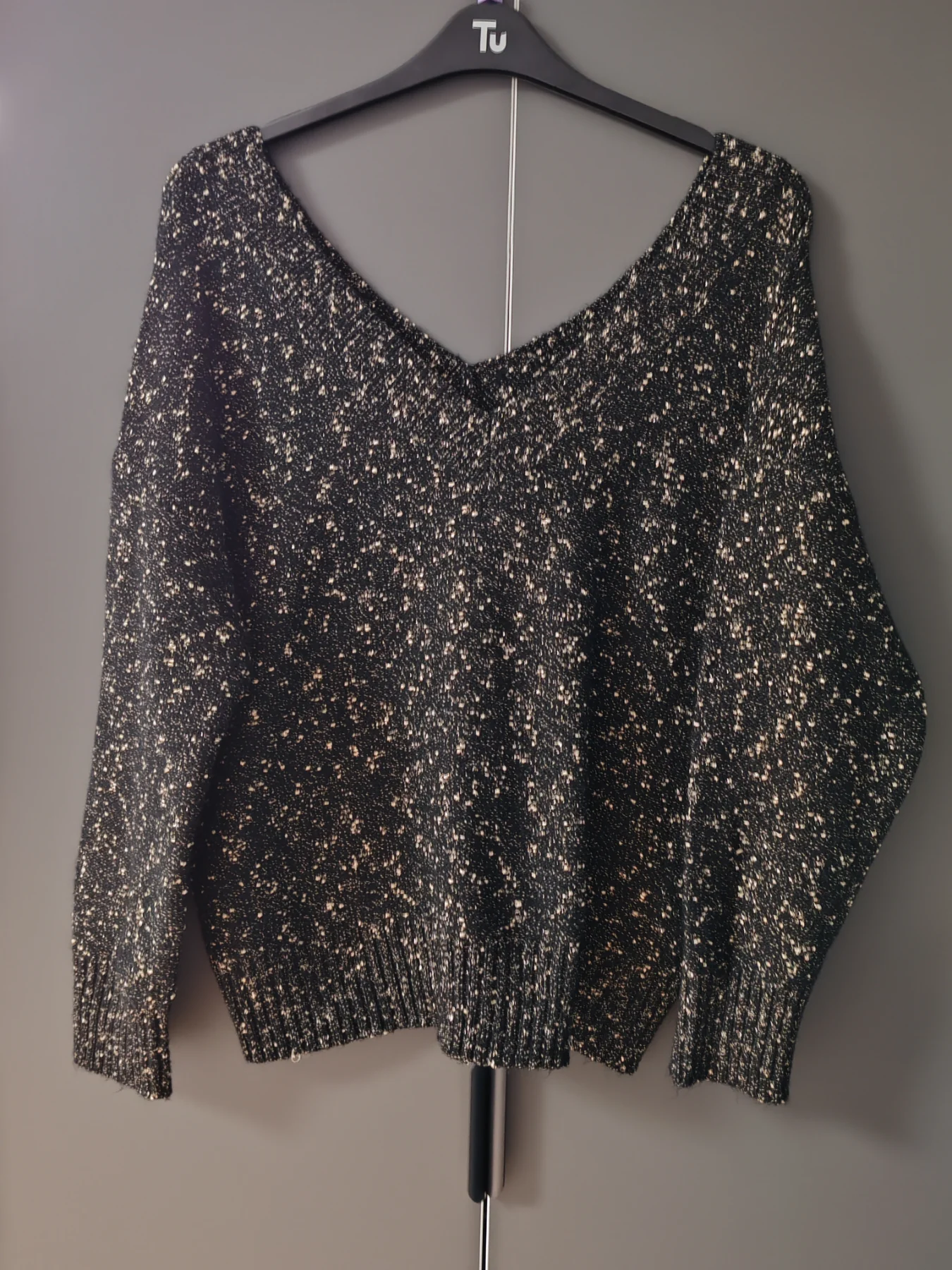 Nutmeg Black & Gold Metallic Knit V-Neck Jumper BNWT - Size 14