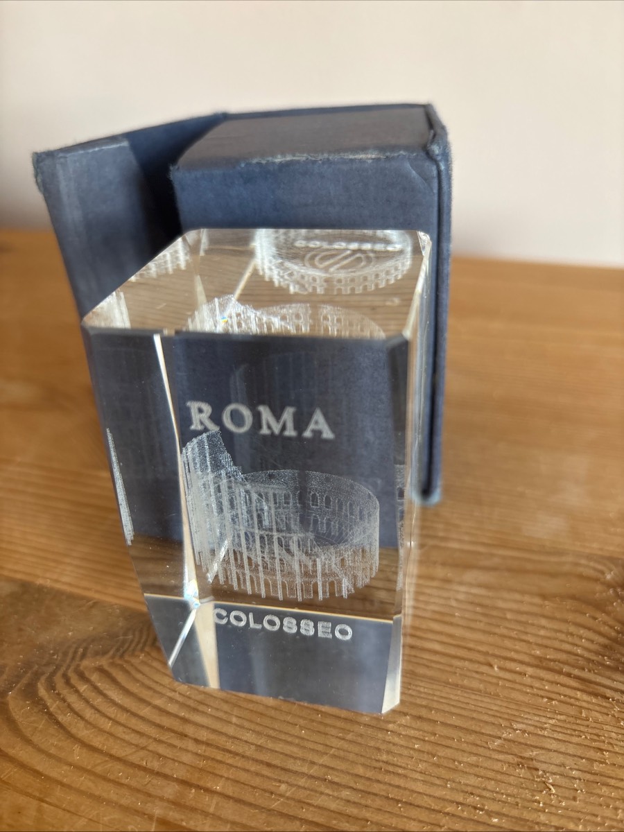 Colosseum Rome hologram souvenir glass ornament