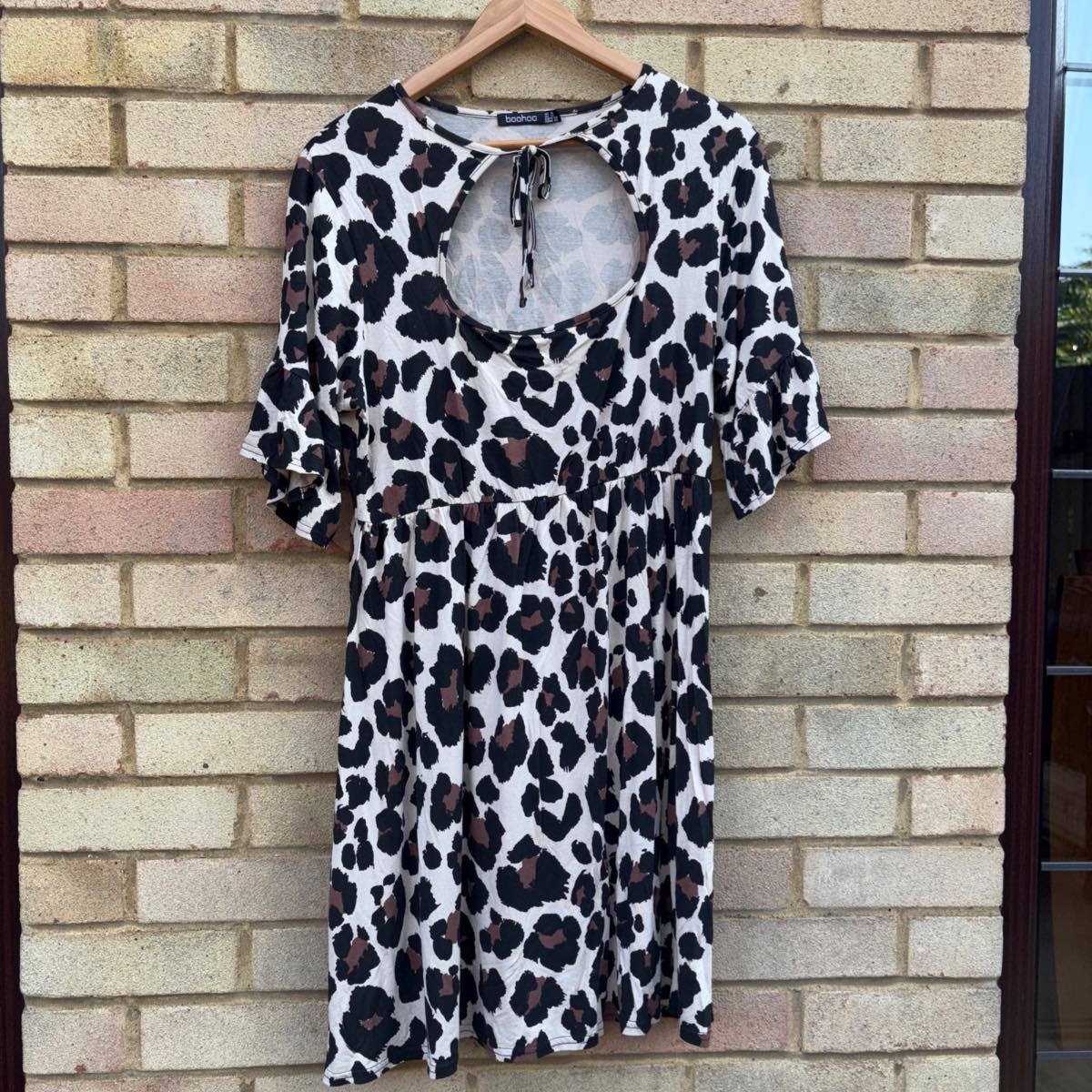 Size 16 Boohoo patterned skater dress