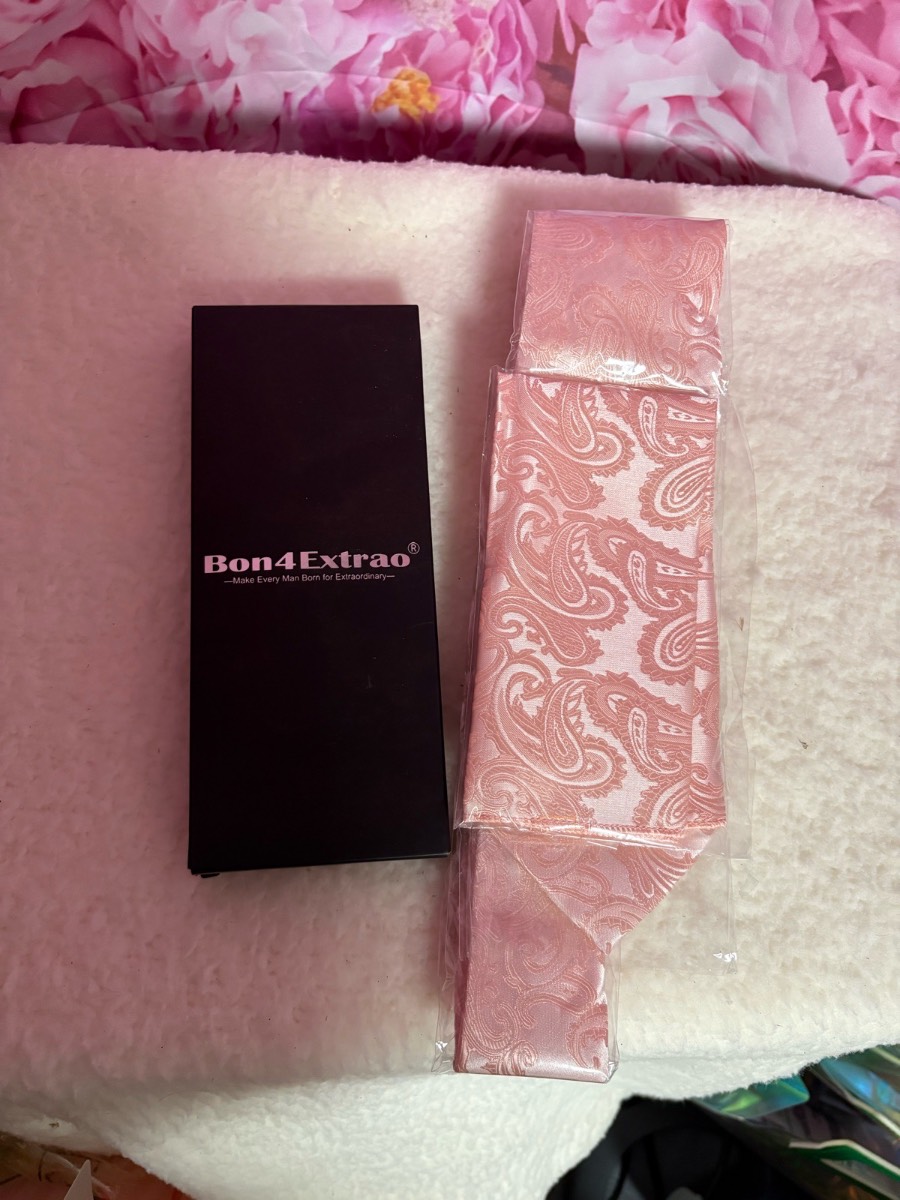 Men’s paisley tie and pocket square brand new