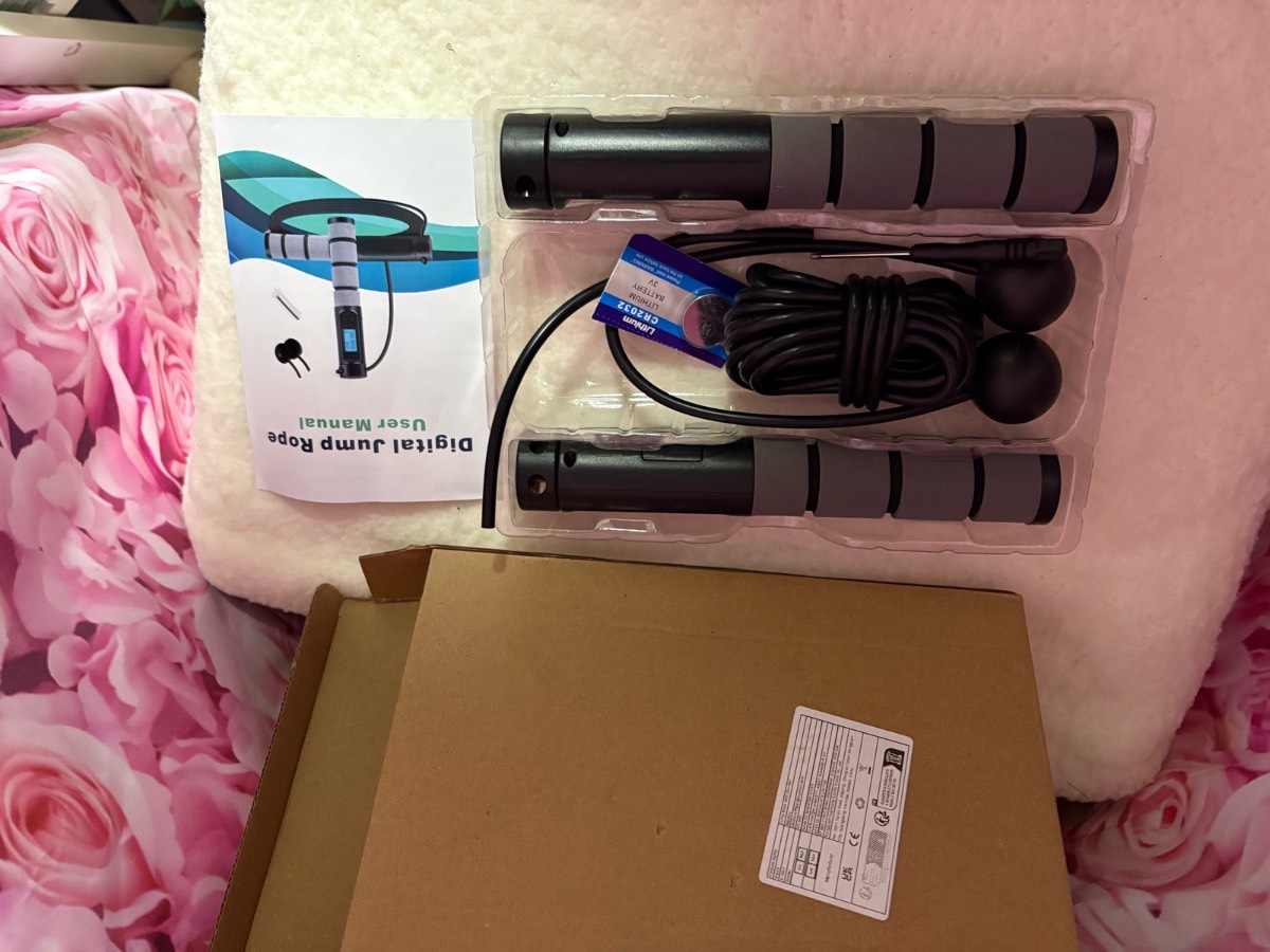 Digital skipping rope jump rope new in box